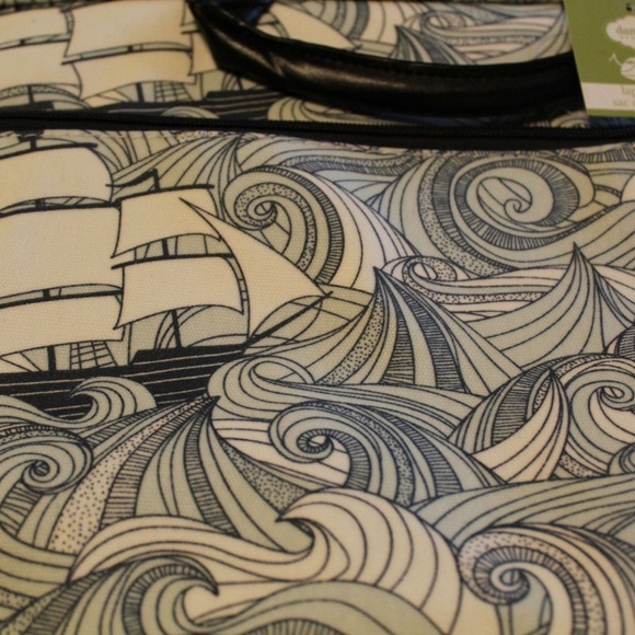 Danica 16" Laptop Bag Odyssey Strap Handle NWT - Picture 3 of 4